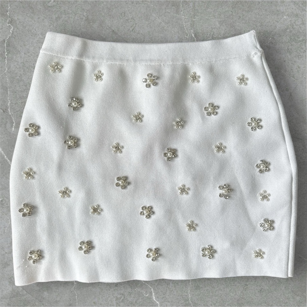 Zara White Beaded Floral Mini Skirt